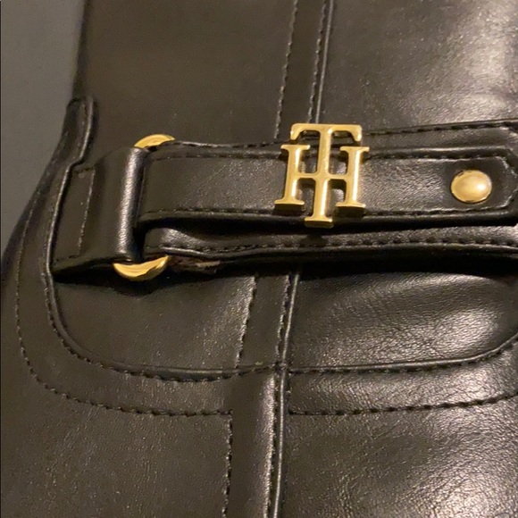 BNWT Tommy Hilfiger faux leather boots black&brown - Picture 2 of 9